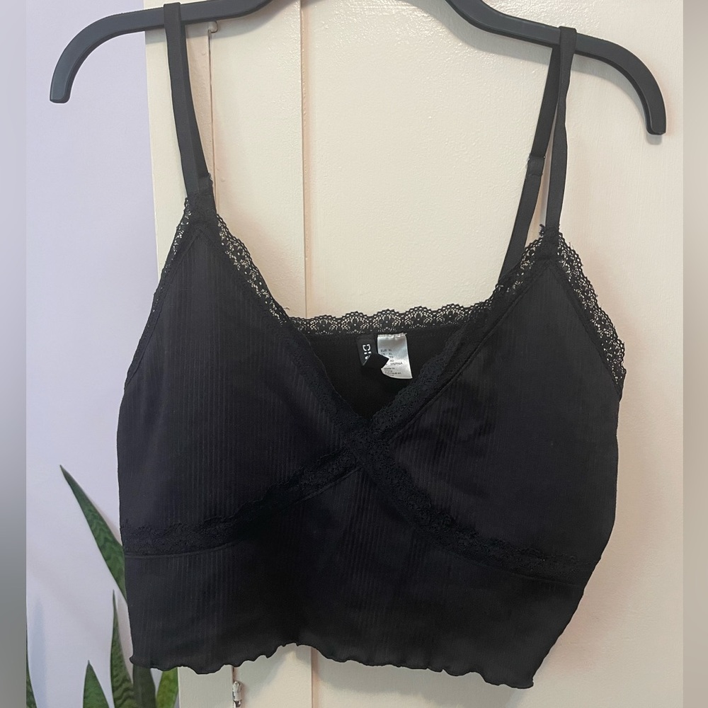 H&M Divided Black River Crop Top with Lace Trim